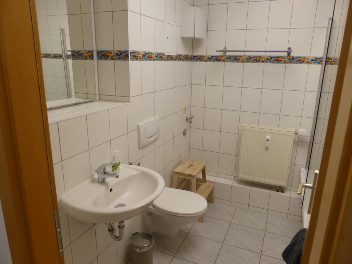 Jena City Apartment, Balkon, Sonnig, Wifi, Parkplaetze, Naehe Zentrum Exterior foto